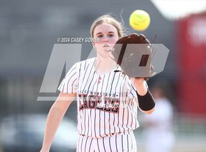 Thumbnail 1 in Westmoreland vs. Huntingdon photogallery.