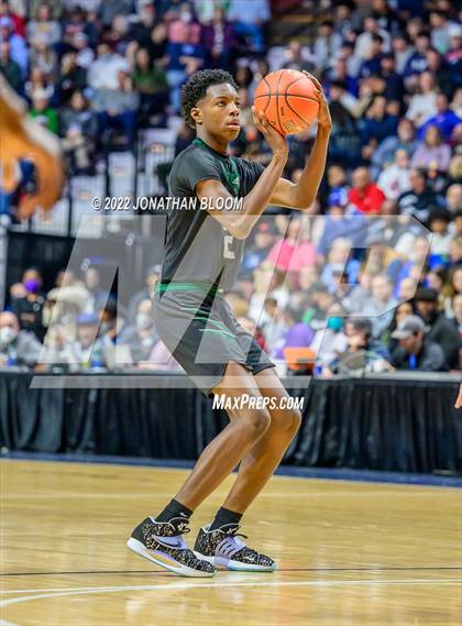 Thumbnail 3 in Bristol Central vs. Northwest Catholic (CIAC Class II Final) photogallery.