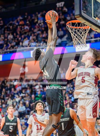 Thumbnail 2 in Bristol Central vs. Northwest Catholic (CIAC Class II Final) photogallery.