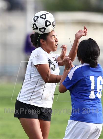 Thumbnail 2 in Verdugo Hills vs. Robert F. Kennedy Community (CIF L.A. City Section D2 Semifinal) photogallery.
