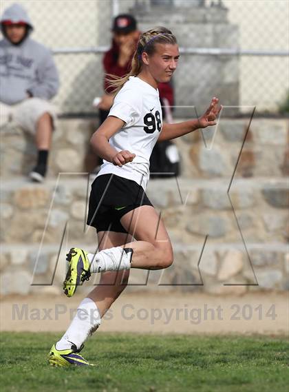 Thumbnail 3 in Verdugo Hills vs. Robert F. Kennedy Community (CIF L.A. City Section D2 Semifinal) photogallery.