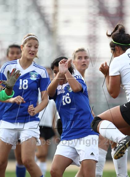 Thumbnail 3 in Verdugo Hills vs. Robert F. Kennedy Community (CIF L.A. City Section D2 Semifinal) photogallery.