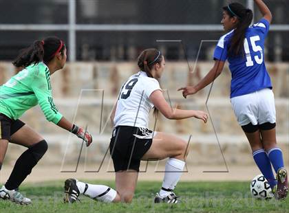Thumbnail 2 in Verdugo Hills vs. Robert F. Kennedy Community (CIF L.A. City Section D2 Semifinal) photogallery.
