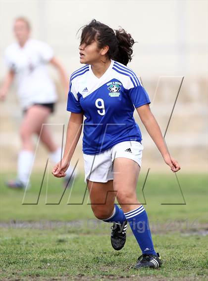 Thumbnail 3 in Verdugo Hills vs. Robert F. Kennedy Community (CIF L.A. City Section D2 Semifinal) photogallery.