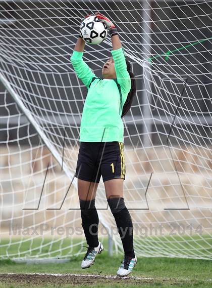 Thumbnail 3 in Verdugo Hills vs. Robert F. Kennedy Community (CIF L.A. City Section D2 Semifinal) photogallery.