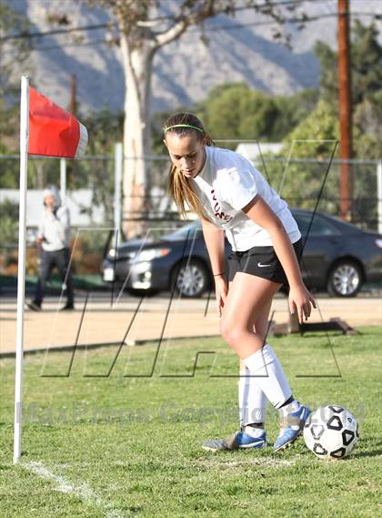 Thumbnail 1 in Verdugo Hills vs. Robert F. Kennedy Community (CIF L.A. City Section D2 Semifinal) photogallery.