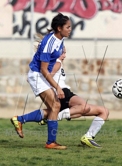 Thumbnail 3 in Verdugo Hills vs. Robert F. Kennedy Community (CIF L.A. City Section D2 Semifinal) photogallery.
