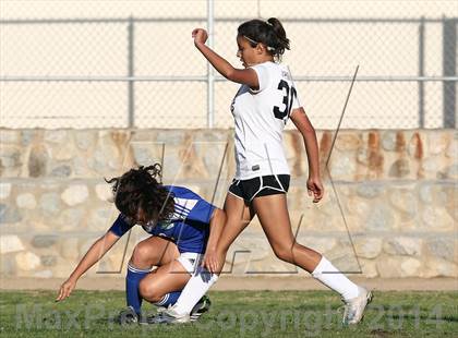 Thumbnail 3 in Verdugo Hills vs. Robert F. Kennedy Community (CIF L.A. City Section D2 Semifinal) photogallery.