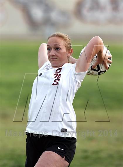 Thumbnail 1 in Verdugo Hills vs. Robert F. Kennedy Community (CIF L.A. City Section D2 Semifinal) photogallery.