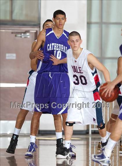 Thumbnail 3 in Cathedral vs. Yale-Canada (MaxPreps Holiday Classic) photogallery.