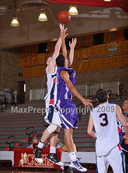 Thumbnail 1 in Cathedral vs. Yale-Canada (MaxPreps Holiday Classic) photogallery.