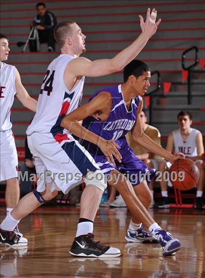 Thumbnail 1 in Cathedral vs. Yale-Canada (MaxPreps Holiday Classic) photogallery.