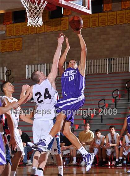 Thumbnail 1 in Cathedral vs. Yale-Canada (MaxPreps Holiday Classic) photogallery.