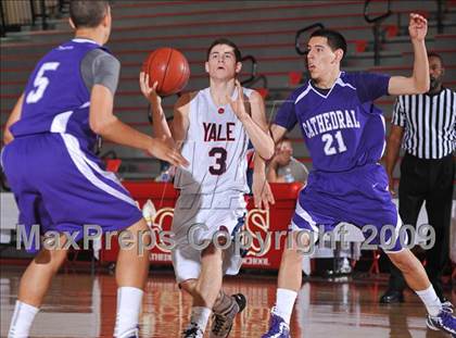 Thumbnail 2 in Cathedral vs. Yale-Canada (MaxPreps Holiday Classic) photogallery.