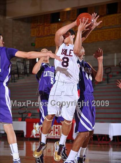 Thumbnail 2 in Cathedral vs. Yale-Canada (MaxPreps Holiday Classic) photogallery.