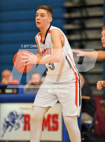 Thumbnail 3 in Webutuck vs. Pawling (Putnam Challenge) photogallery.