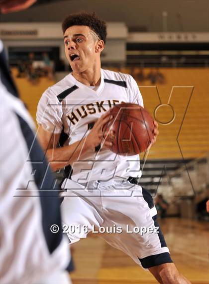 Thumbnail 2 in Long Beach Poly vs. JW North (CIF SoCal Regional D1AA Final) photogallery.