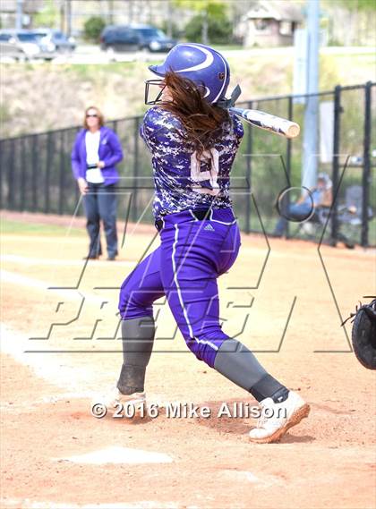Thumbnail 2 in Marion County vs McMinn County photogallery.