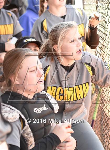 Thumbnail 3 in Marion County vs McMinn County photogallery.