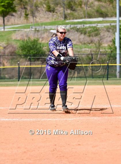 Thumbnail 2 in Marion County vs McMinn County photogallery.