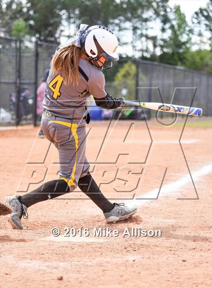 Thumbnail 2 in Marion County vs McMinn County photogallery.
