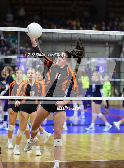Thumbnail 3 in Lamar vs. Platte Valley (CHSAA 3A State Championship Final) photogallery.