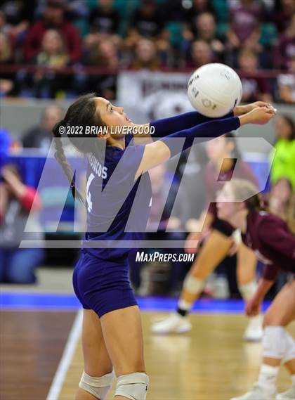 Thumbnail 2 in Lamar vs. Platte Valley (CHSAA 3A State Championship Final) photogallery.