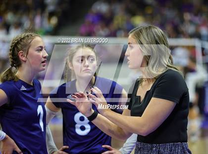 Thumbnail 1 in Lamar vs. Platte Valley (CHSAA 3A State Championship Final) photogallery.