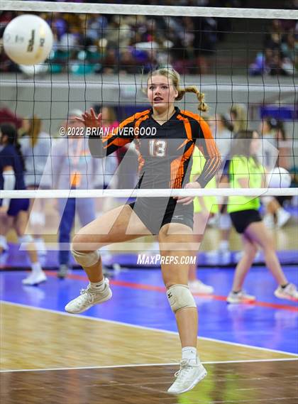 Thumbnail 3 in Lamar vs. Platte Valley (CHSAA 3A State Championship Final) photogallery.