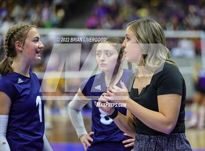 Thumbnail 2 in Lamar vs. Platte Valley (CHSAA 3A State Championship Final) photogallery.