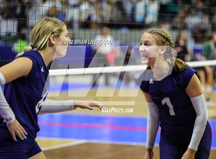 Thumbnail 3 in Lamar vs. Platte Valley (CHSAA 3A State Championship Final) photogallery.