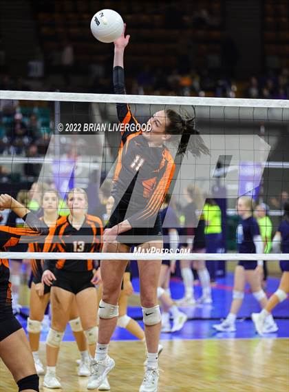 Thumbnail 1 in Lamar vs. Platte Valley (CHSAA 3A State Championship Final) photogallery.