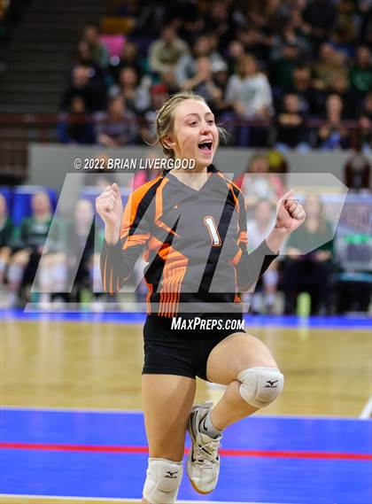 Thumbnail 1 in Lamar vs. Platte Valley (CHSAA 3A State Championship Final) photogallery.