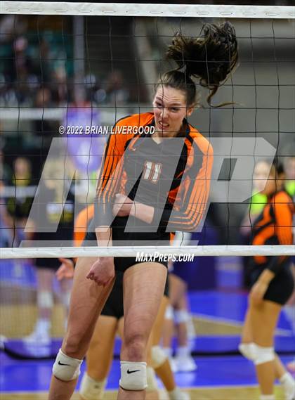 Thumbnail 3 in Lamar vs. Platte Valley (CHSAA 3A State Championship Final) photogallery.