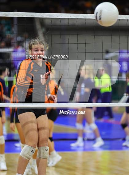 Thumbnail 3 in Lamar vs. Platte Valley (CHSAA 3A State Championship Final) photogallery.