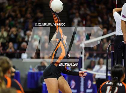 Thumbnail 1 in Lamar vs. Platte Valley (CHSAA 3A State Championship Final) photogallery.