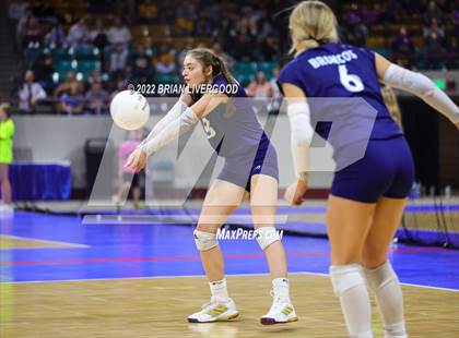 Thumbnail 2 in Lamar vs. Platte Valley (CHSAA 3A State Championship Final) photogallery.