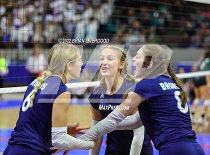 Thumbnail 2 in Lamar vs. Platte Valley (CHSAA 3A State Championship Final) photogallery.