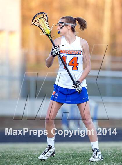Thumbnail 3 in Marvin Ridge vs Charlotte Catholic photogallery.