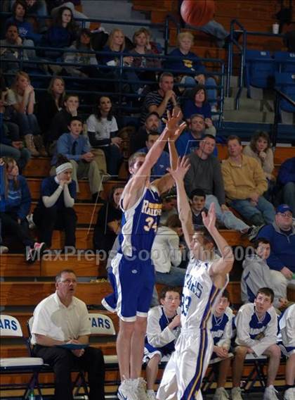 Thumbnail 1 in Muhlenberg North vs Whitesville Trinity (3rd Region Tournament) photogallery.