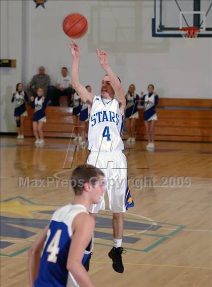 Thumbnail 3 in Muhlenberg North vs Whitesville Trinity (3rd Region Tournament) photogallery.