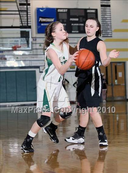 Thumbnail 2 in Maryville @ Knoxville Catholic photogallery.