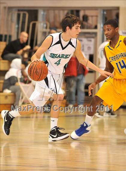 Thumbnail 2 in Crenshaw vs. Santiago (MaxPreps Holiday Classic) photogallery.