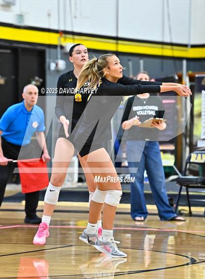 Thumbnail 1 in Longmont @ Green Mountain photogallery.