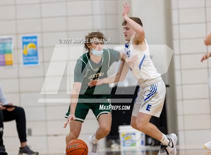 Thumbnail 1 in Gretna @ Lincoln East photogallery.