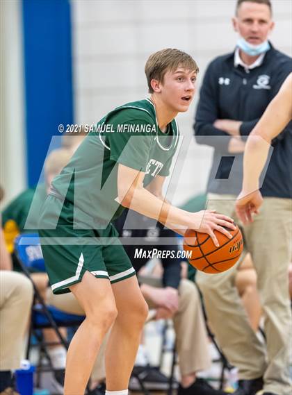 Thumbnail 3 in Gretna @ Lincoln East photogallery.