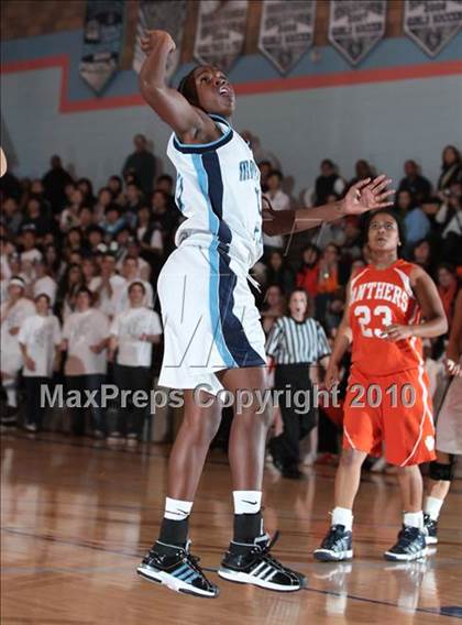 Thumbnail 3 in Montclair Prep vs. Poly (CIF SS D5A Playoffs) photogallery.