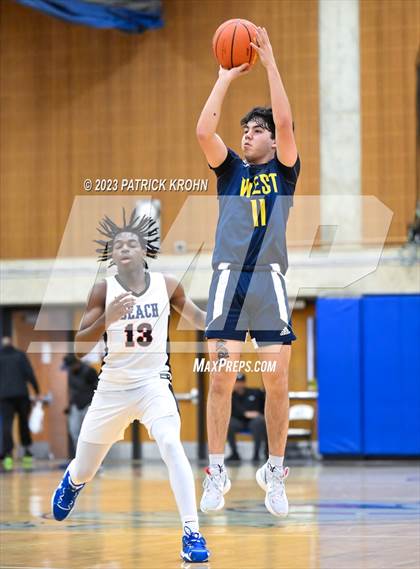 Thumbnail 3 in West Seattle @ Rainier Beach (3A Boys District 2) photogallery.