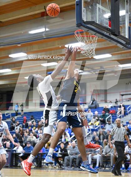 Thumbnail 2 in West Seattle @ Rainier Beach (3A Boys District 2) photogallery.