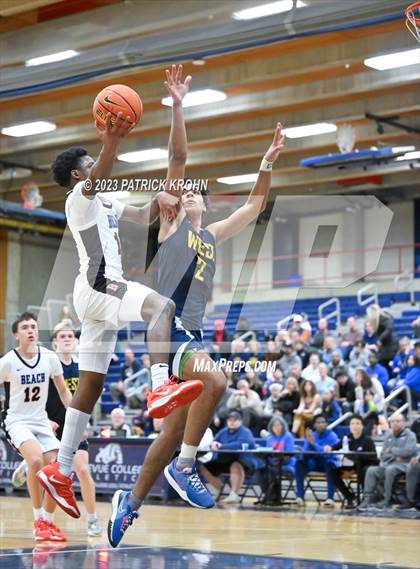 Thumbnail 2 in West Seattle @ Rainier Beach (3A Boys District 2) photogallery.
